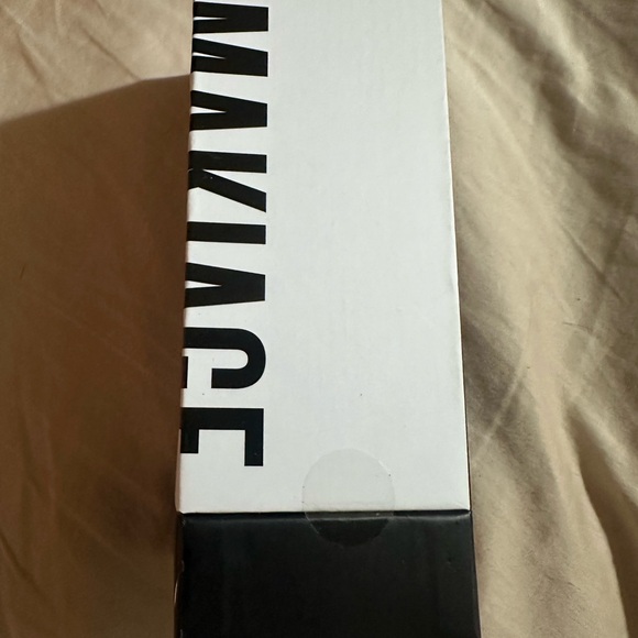 IL Makiage After Party 035 - Picture 5 of 5